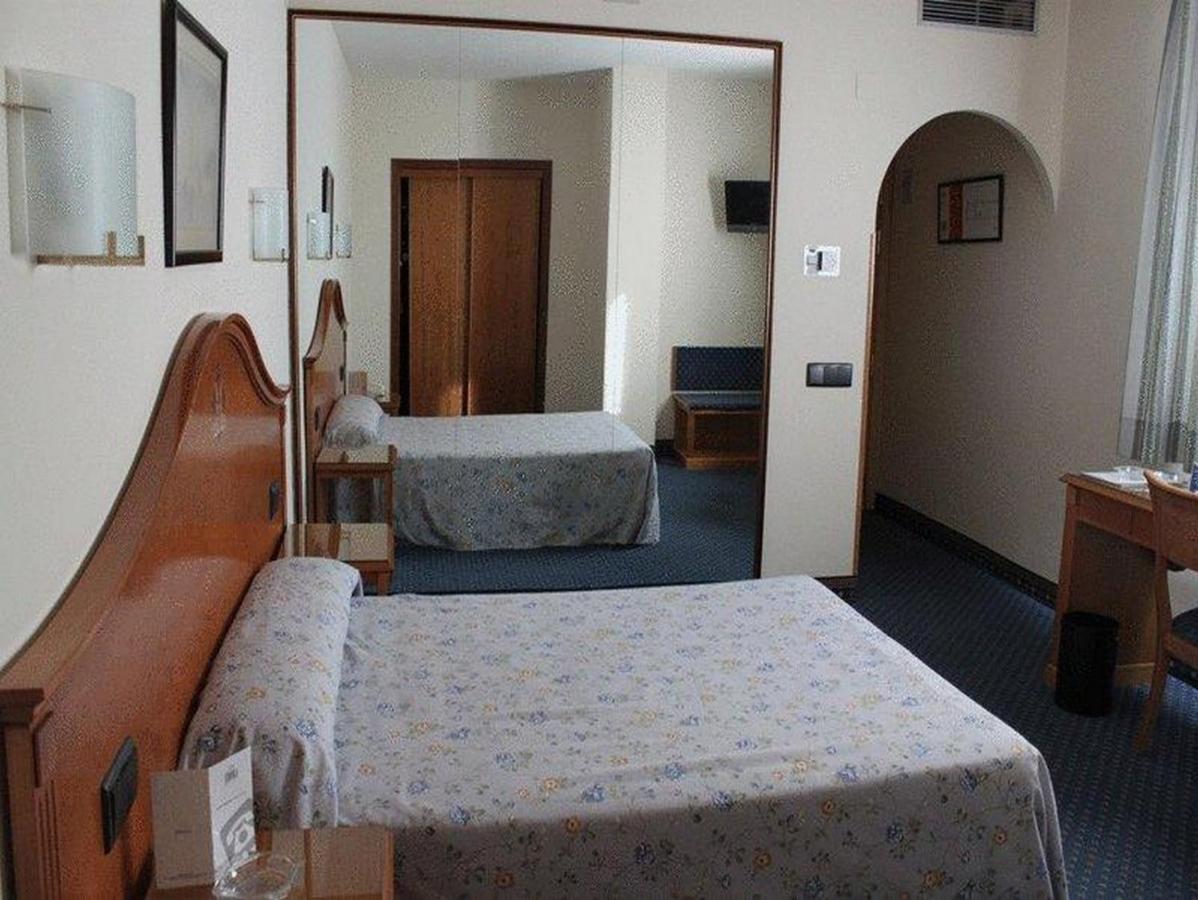 Hotel Ébora by Vivere Stays Talavera de la Reina Extérieur photo