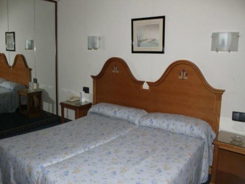 Hotel Ébora by Vivere Stays Talavera de la Reina Extérieur photo